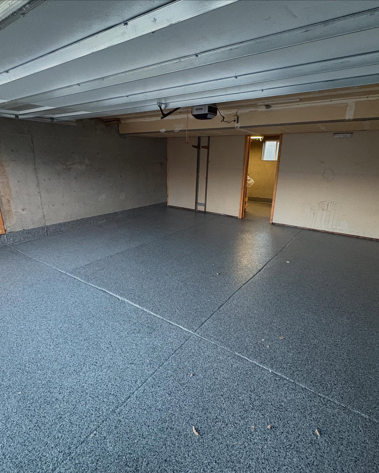 Flake epoxy garage floor by SBV Concrete Coatings